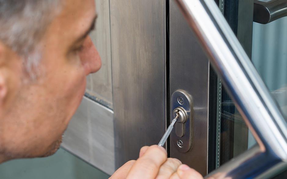 urgence serrurier prix changement serrure Paris 20